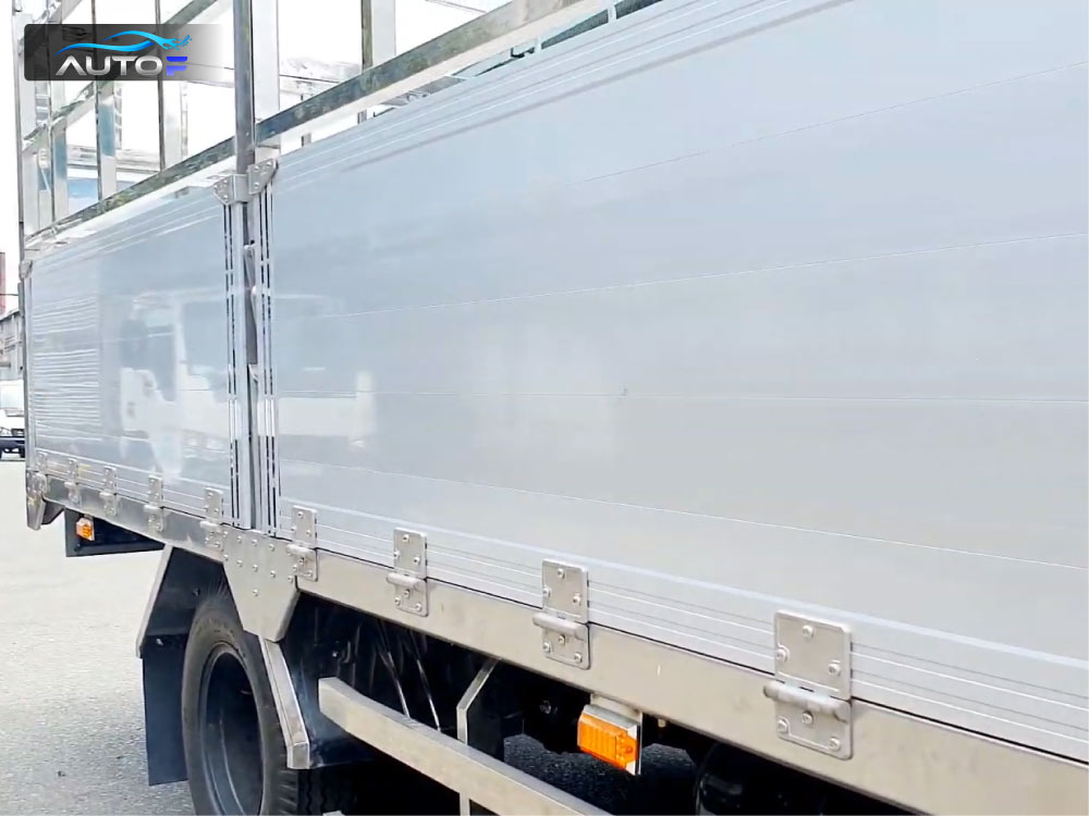 Xe tải Isuzu NMR 310 thùng mui bạt bửng nhôm (1.9T & 3T) dài 4.5 mét
